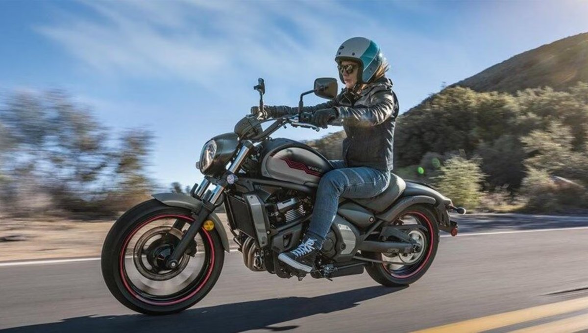 Kawasaki Vulcan S 649cc क्रूज़र बाइक: बेहतरीन पावर, डुअल चैनल ABS और डिजिटल फीचर्स के साथ, कीमत ₹7,50,000
