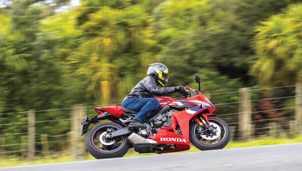 Honda CBR650R: स्पोर्ट्स बाइक का नया आइकन, कीमत 8.5 लाख रुपये से शुरू