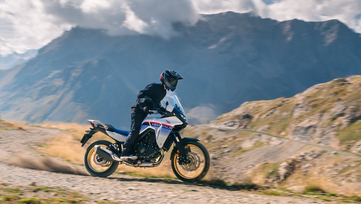 Off-Road का बादशाह ₹11 लाख की Honda XL750 Transalp में मिलेंगे स्मार्ट फीचर्स और राइडिंग मोड्स