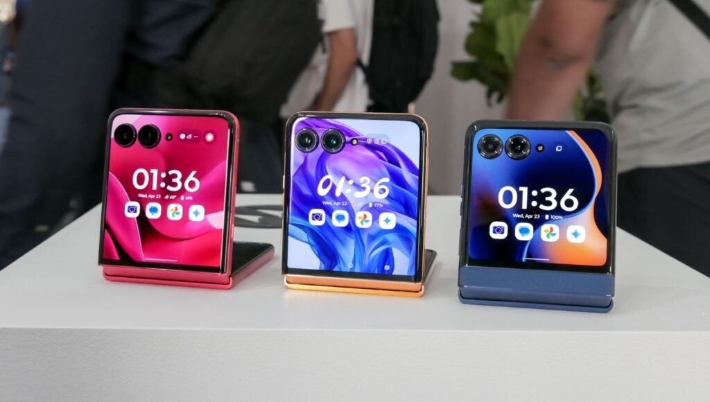 Motorola Razr 2025: ₹70,000 में फोल्ड हो जाने वाला जादू, दमदार फीचर्स के साथ स्टाइलिश लुक