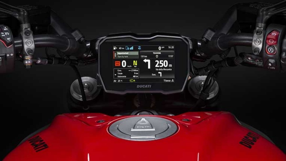 Ducati Diavel V4