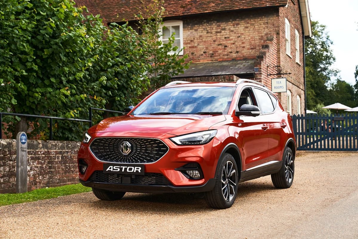 MG Astor: स्टाइल, टेक्नोलॉजी और सेफ्टी का परफेक्ट कॉम्बिनेशन कीमत ₹11.30 लाख से शुरू