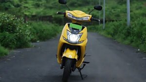 Okaya Faast F4: सिर्फ 1.32 लाख में 70kmph की रफ्तार और डुअल बैटरी वाला दमदार स्कूटर