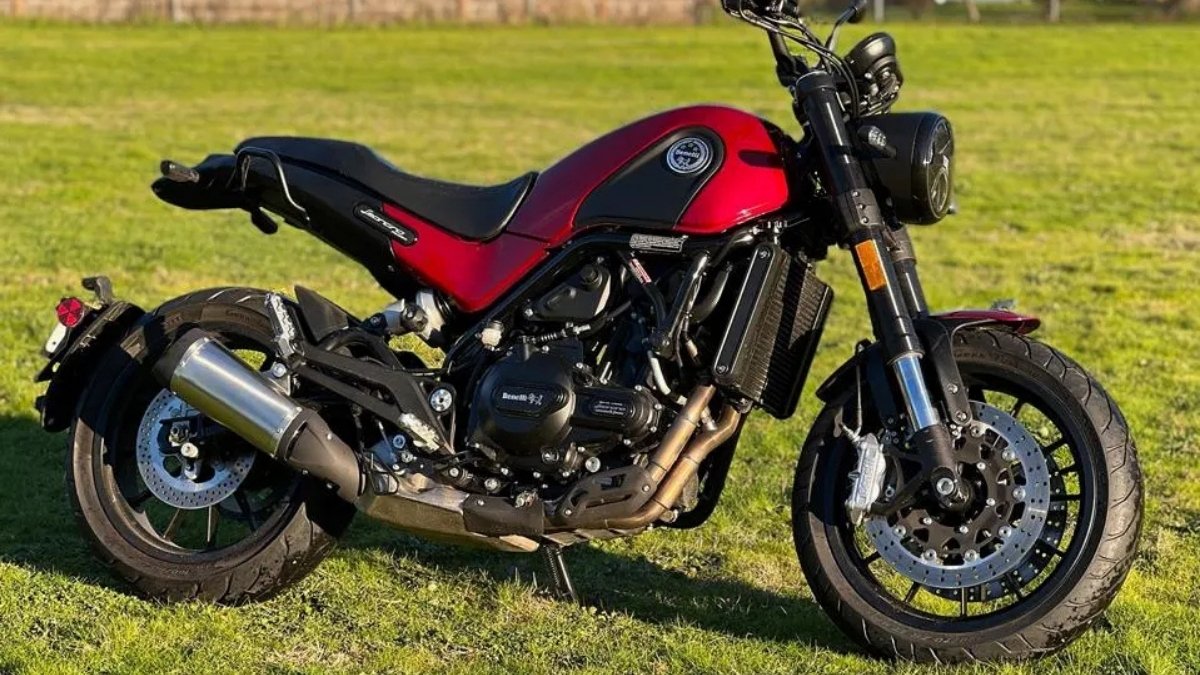 Benelli Leoncino 500 लॉन्च हुई ₹5.59 लाख में: दमदार 500cc इंजन और शानदार फीचर्स के साथ