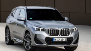 BMW X1: 49.50 लाख में मिल रही है रॉयल लुक, 20.37 kmpl माइलेज और शानदार फीचर्स वाली SUV