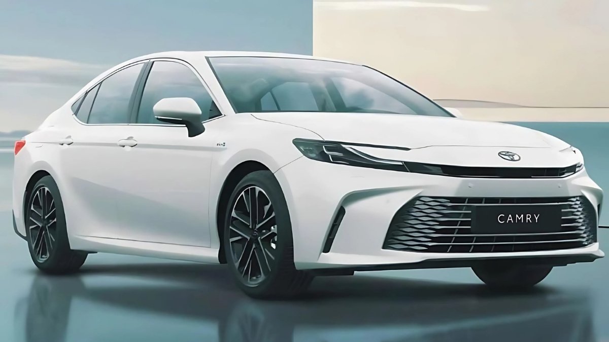 Toyota Camry 2025: आई धमाकेदार अंदाज़ में जानें कीमत 46.17 लाख से और लग्ज़री फीचर्स