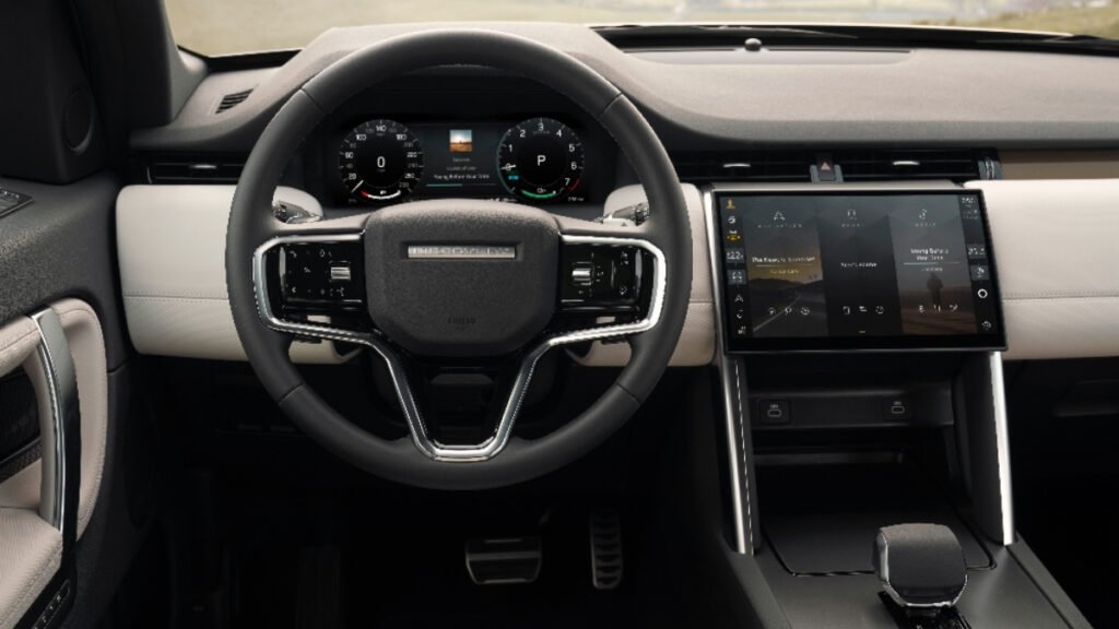 Land Rover Discovery Sport: 72 लाख की लग्ज़री SUV, जानिए जबरदस्त फीचर्स और पावर