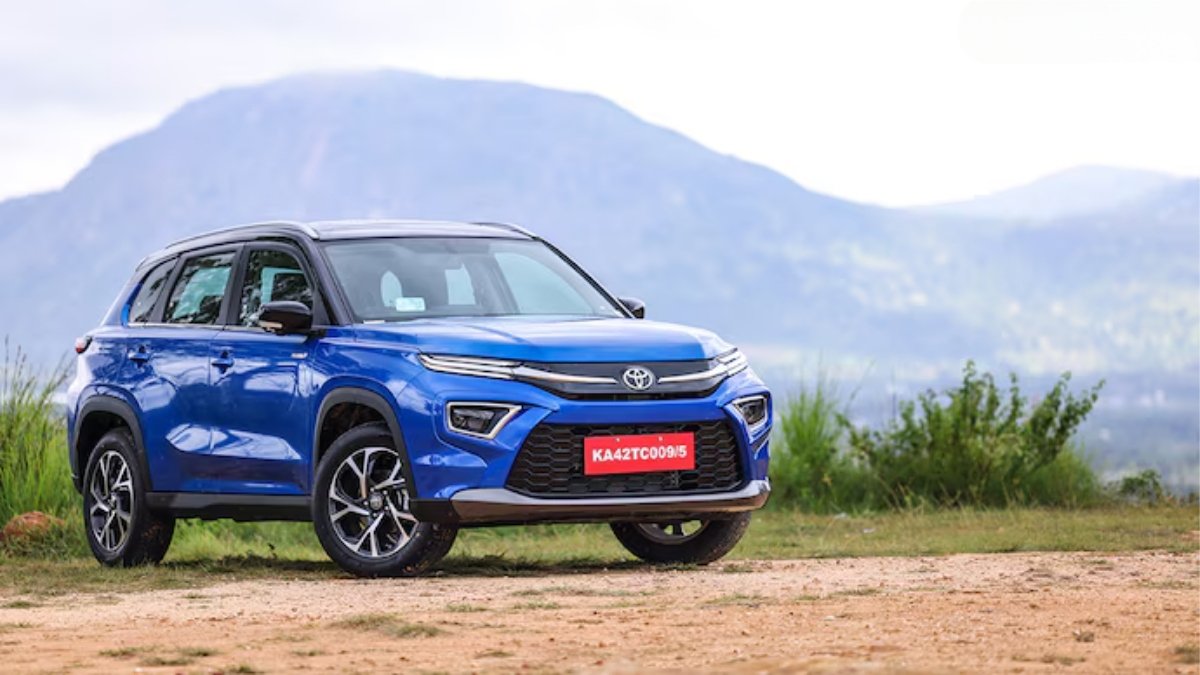 Toyota Urban Cruiser Hyryder: सिर्फ 11.14 लाख से शुरू, देती है 27.97 kmpl माइलेज और दमदार फीचर्स