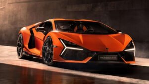 Lamborghini Revuelto: 1001 बीएचपी पावर के साथ सुपरकार, जानिए कीमत और खास फीचर्स