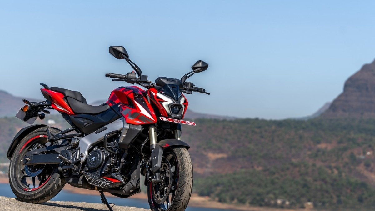 Bajaj Pulsar NS400Z लॉन्च: 1.85 लाख में मिले दमदार 373cc इंजन और ट्रैक्शन कंट्रोल फीचर