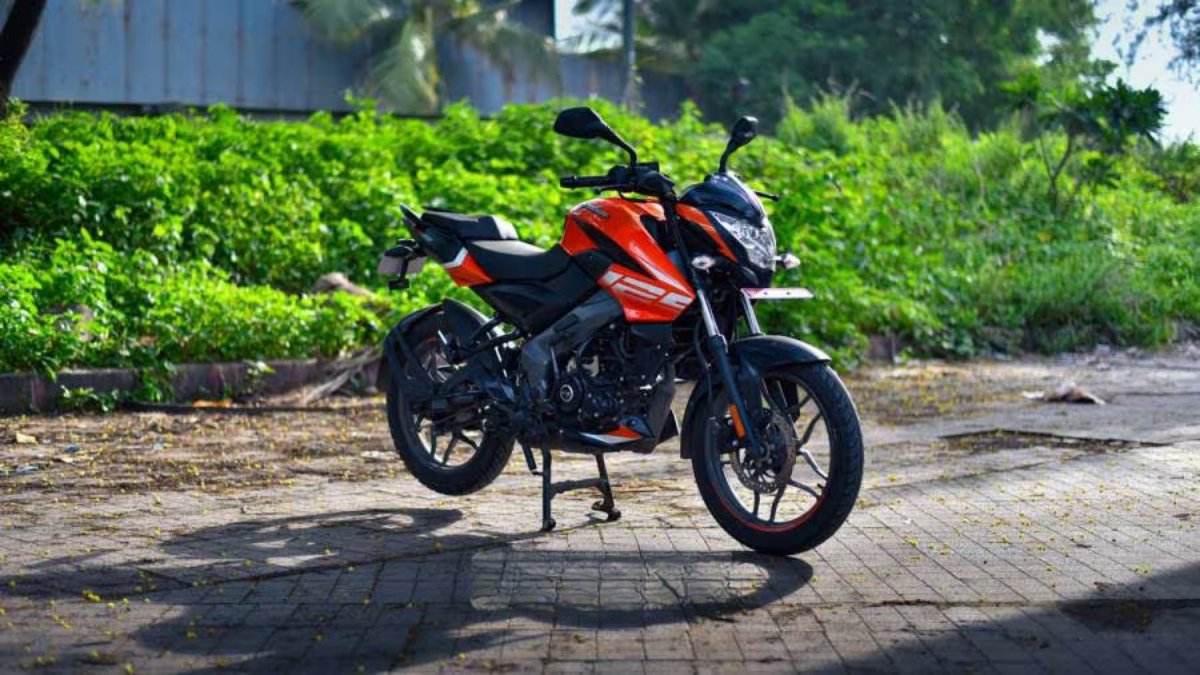 Bajaj Pulsar NS125: की कीमत 1.05 लाख से शुरू, जानिए दमदार फीचर्स और पावरफुल परफॉर्मेंस