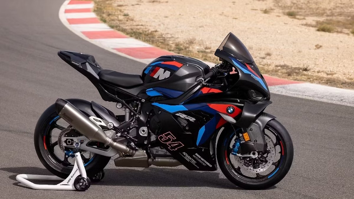 50 लाख की BMW M 1000 RR, 306 kmph की रफ्तार और 209 bhp की पावर के साथ लॉन्च
