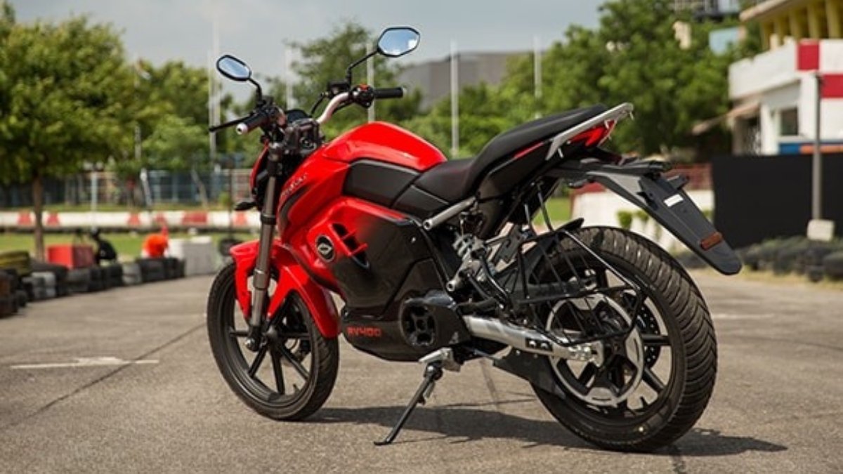 Revolt RV400: की क़ीमत 1.39 लाख, मिले दमदार इलेक्ट्रिक पावर और स्मार्ट फीचर्स
