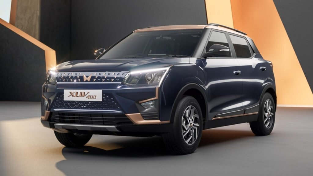 Mahindra XUV400 EV: की कीमत 15.49 लाख से शुरू पाएं दमदार 310Nm टॉर्क और 6 एयरबैग्स
