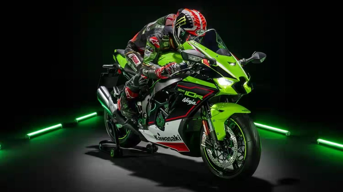 Kawasaki Ninja ZX-10R: लॉन्च हुई 16.79 लाख में, जानिए इसके दमदार फीचर्स और टॉप स्पीड