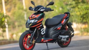 Aprilia SR 160: 1.34 लाख में पाएं 160cc पावर, ABS ब्रेक और स्पोर्टी लुक