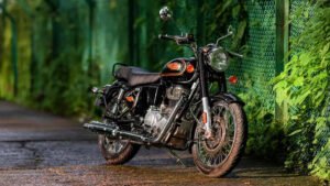 Royal Enfield Bullet 350: सिर्फ 1.73 लाख में मिलेगी शाही सवारी और दमदार फीचर्स