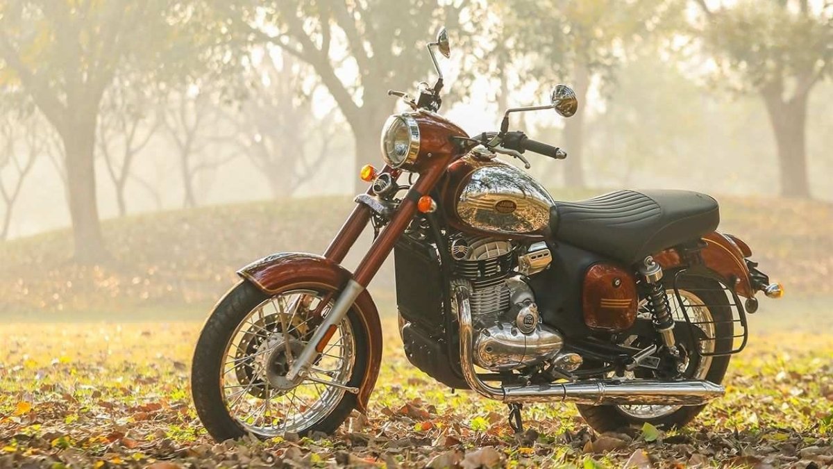 Jawa 350: ₹2.15 लाख में दमदार लुक, जबरदस्त फीचर्स और 334cc का पावरफुल इंजन