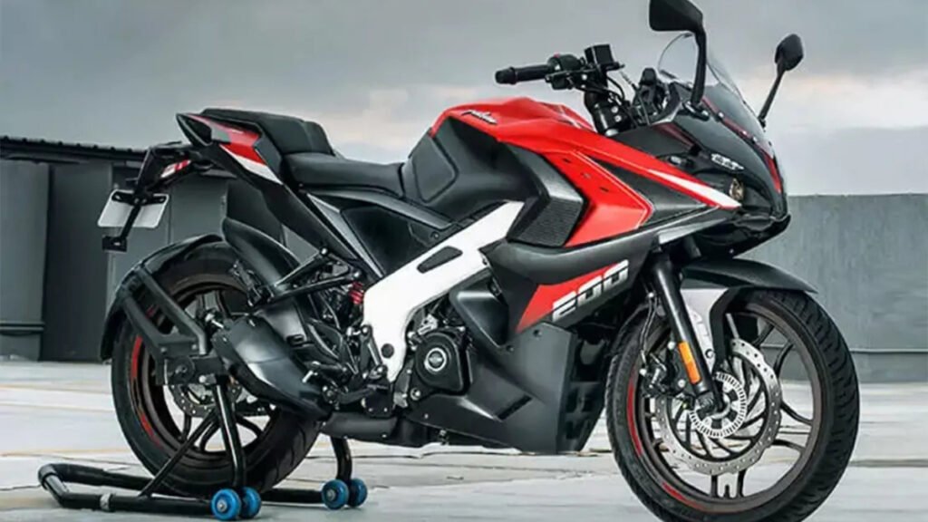 1.73 लाख में दमदार स्पोर्ट्स बाइक Bajaj Pulsar RS 200 के फीचर्स और पावर ने मचाया धमाल
