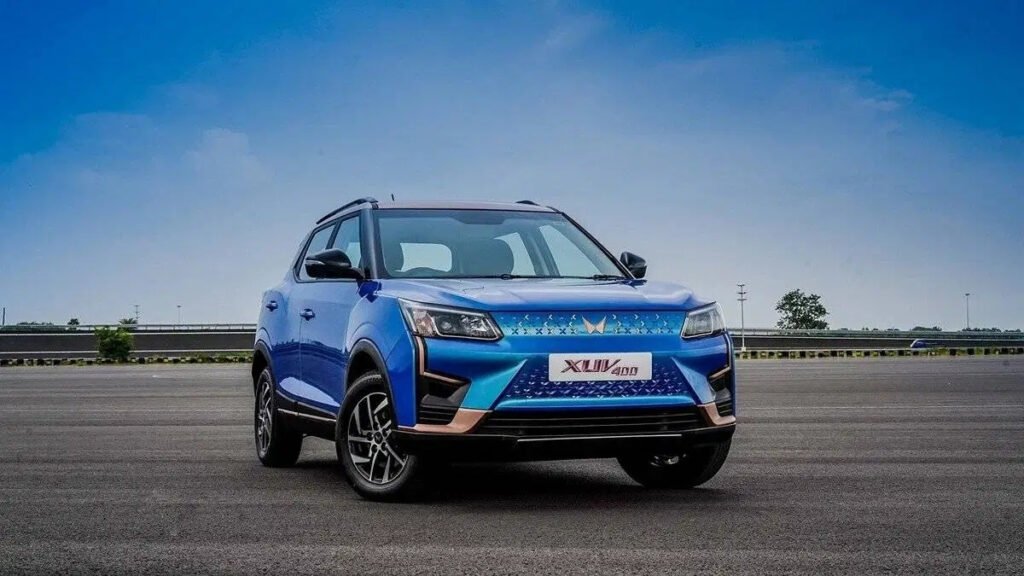 Mahindra XUV400 EV: की कीमत 15.49 लाख से शुरू पाएं दमदार 310Nm टॉर्क और 6 एयरबैग्स