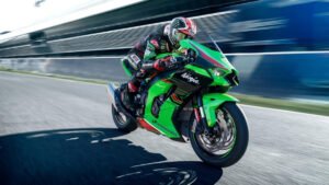 2025 Kawasaki Ninja लॉन्च: 7.5 लाख से शुरू, 200+ HP की पावर और एडवांस फीचर्स के साथ