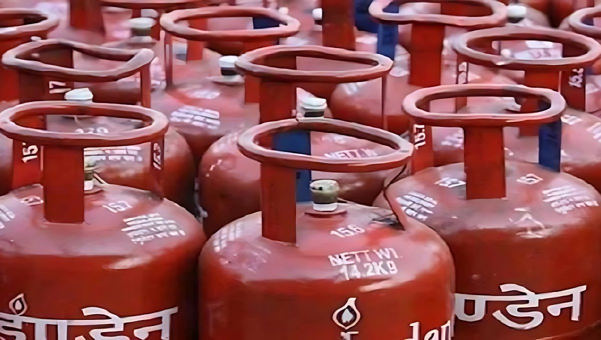 Untitled design (55) LPG Gas Subsidy Status Check: अब LPG सिलेंडर पर मिलेगी ₹400 तक की छूट