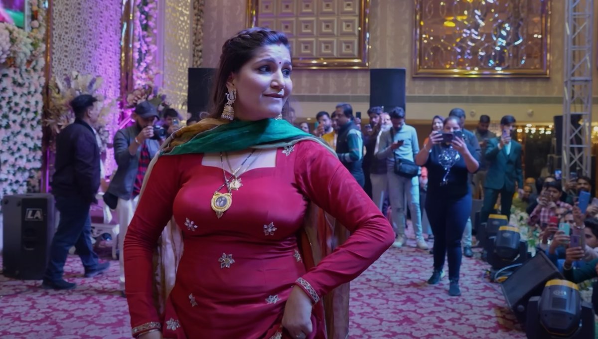 Haryanvi Song: Sapna Chaudhary, का जबरदस्त डांस 'जले' गाने पर मचा रहा है धमाल
