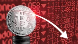 Bitcoin, की कीमत में गिरावट, लेकिन उम्मीदें अभी भी बुलंद क्रिप्टो दुनिया में उथल-पुथल जारी