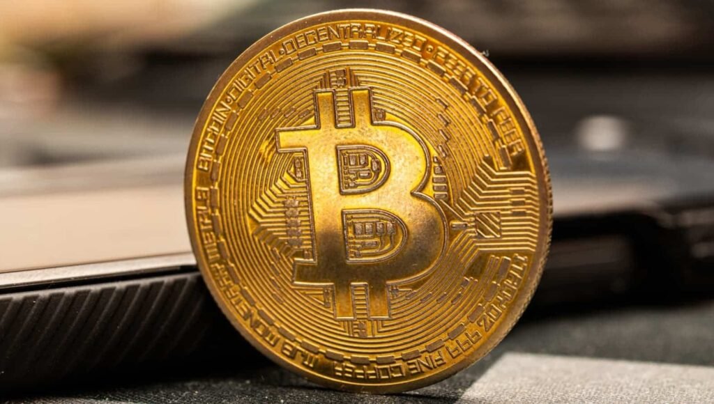 Bitcoin: का ऐतिहासिक उछाल अमेरिकी कर्ज़ संकट बना निवेश का नया रास्ता