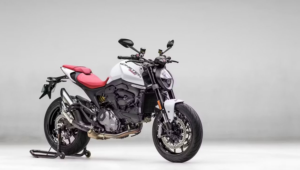Ducati Monster 2025: 12.95 लाख में सुपरबाइक स्टाइल, 937cc इंजन और Quickshifter जैसे फीचर्स