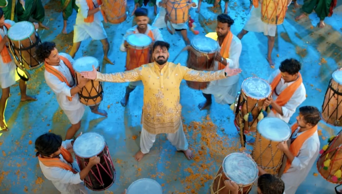 Pawan Singh का नया बोलबम गीत देवघर के राजा' बना भक्तों की आवाज़ देखिए भावनाओं से भरा ये वीडियो सॉन्ग