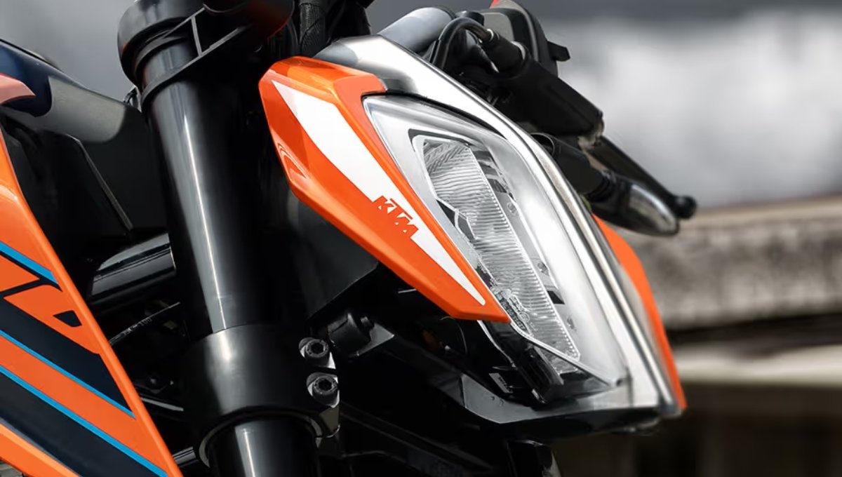 KTM 200 Duke: में 199.5cc पावर और 2 साल की वारंटी, कीमत 1.96 लाख से शुरू