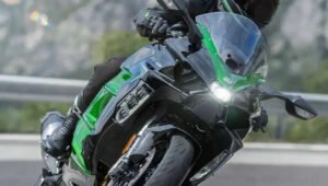 Kawasaki Ninja H2 SX: 31 लाख में सुपरस्पोर्ट लुक, 197.2 bhp की ताकत और 330km/h की रफ्तार