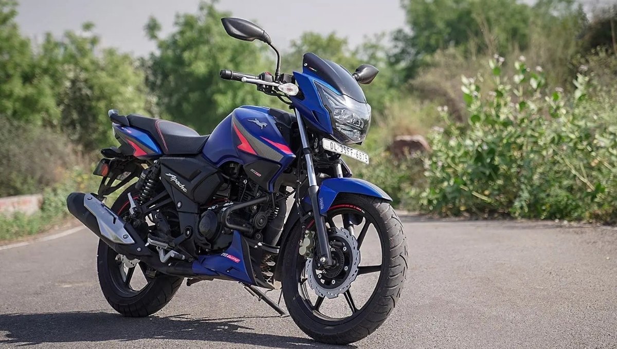 TVS Apache RTR 160: 1.20 लाख में LED हेडलाइट, ABS ब्रेक और 60,000 किमी की वारंटी के साथ