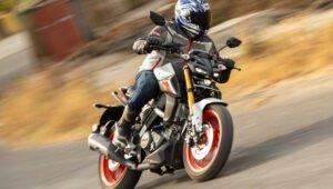 Yamaha MT 15 V2: 1.68 लाख में मिले दमदार 155cc इंजन और ड्यूल ABS की ताकत