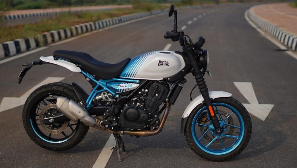 Royal Enfield Guerrilla 450: सिर्फ 2.50 लाख में, 40Nm टॉर्क और दमदार 452cc इंजन