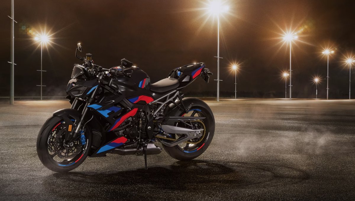 BMW M 1000 R: 999cc इंजन, 206bhp पावर और 45 लाख की कीमत में जबरदस्त तकनीक