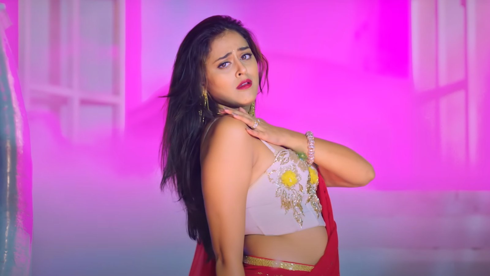 Bhojpuri Song: Khesari Lal Yadav का नया धमाकेदार गाना ‘तेल’ हुआ रिलीज़, फैंस में मचा धमाल