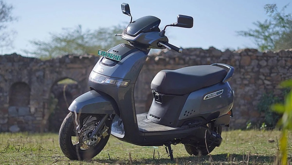 TVS iQube: 1.17 लाख में 140Nm टॉर्क और 75kmph की रफ्तार के साथ जबरदस्त वापसी