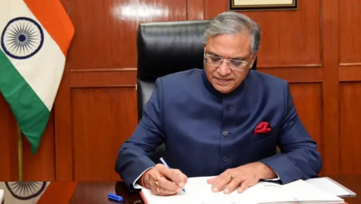 Bihar News: में मतदाता सूची संशोधन पर उठे सवाल क्या करोड़ों लोगों का वोटिंग अधिकार छीना जा रहा है