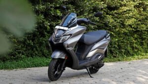 Suzuki Burgman Street 125: 21.5L स्टोरेज, डिजिटल मीटर और 95 kmph टॉप स्पीड, कीमत सिर्फ 95,000