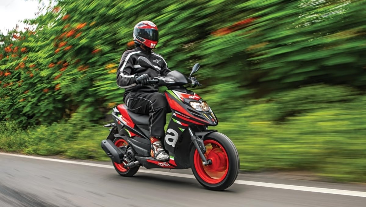 1.33 लाख में स्पोर्टी स्कूटर Aprilia SR 160, मिलेगी 100 kmph की स्पीड और डिजिटल मीटर