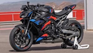 BMW M 1000 R: 999cc इंजन, 206bhp पावर और 45 लाख की कीमत में जबरदस्त तकनीक