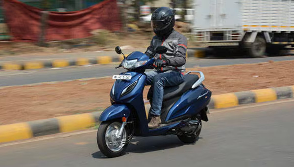 75,000 की रेंज में सबसे भरोसेमंद स्कूटर जानिए नई Honda Activa के जबरदस्त फीचर्स