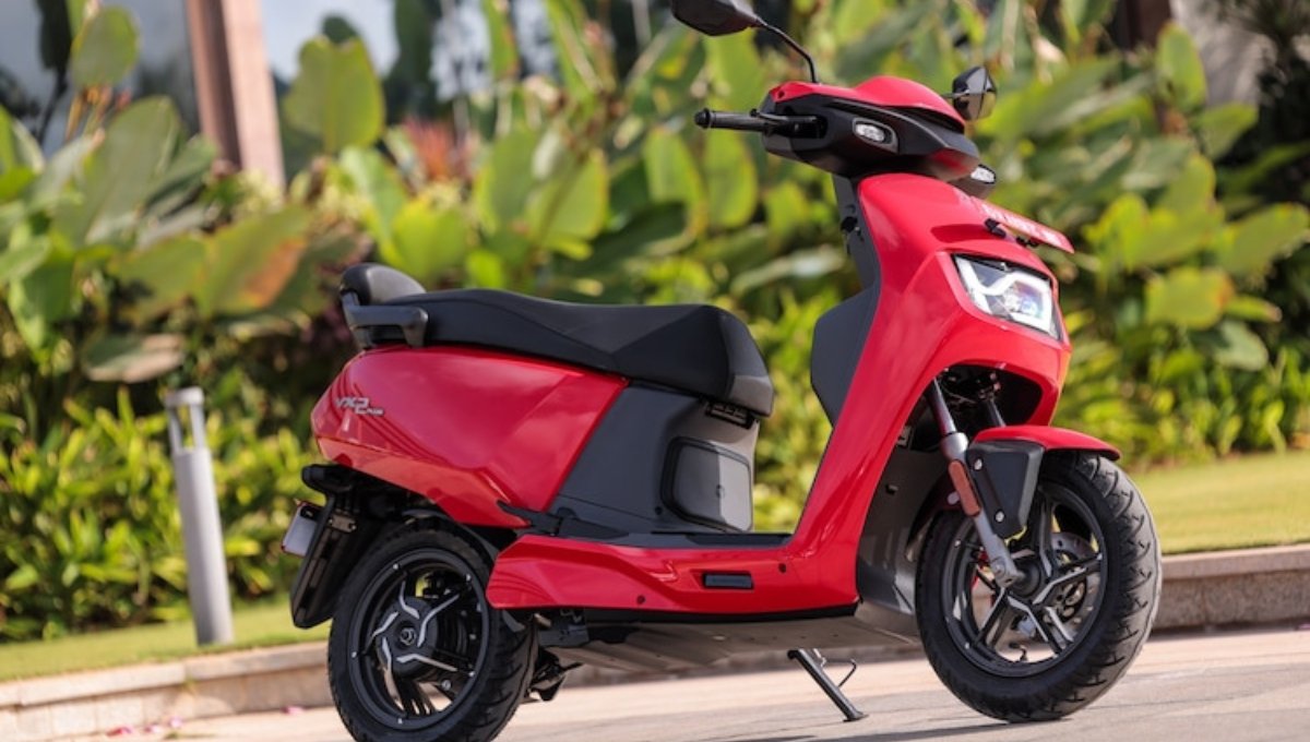 VIDA VX2 स्कूटर: सिर्फ 90 हजार में 3.5 घंटे में फुल चार्ज और 33 लीटर स्टोरेज