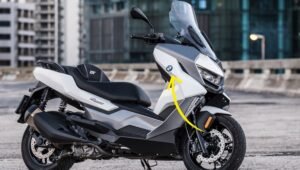 11.25 लाख की BMW C 400 GT अब स्कूटर में भी मिलेगा कार जैसा आराम और TFT डिस्प्ले