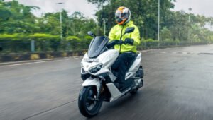 Keeway Vieste 300: 3 लाख में मिला रेसिंग स्कूटर जैसा पावर, 278cc इंजन और ड्यूल ABS फीचर