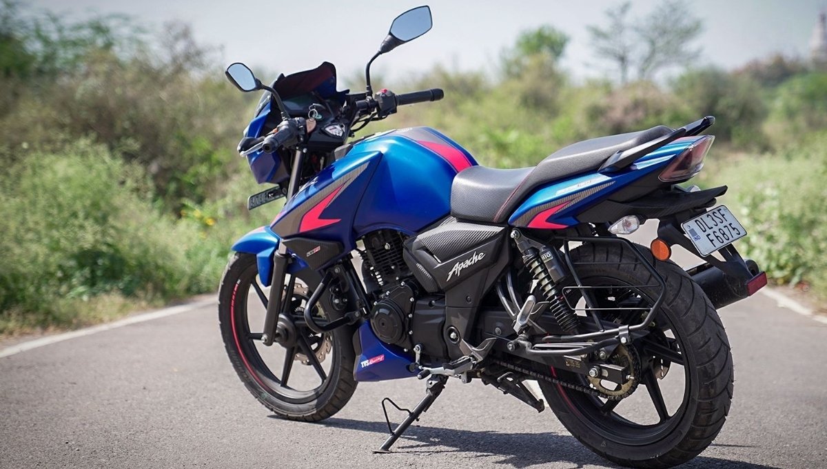 TVS Apache RTR 160: 1.20 लाख में LED हेडलाइट, ABS ब्रेक और 60,000 किमी की वारंटी के साथ