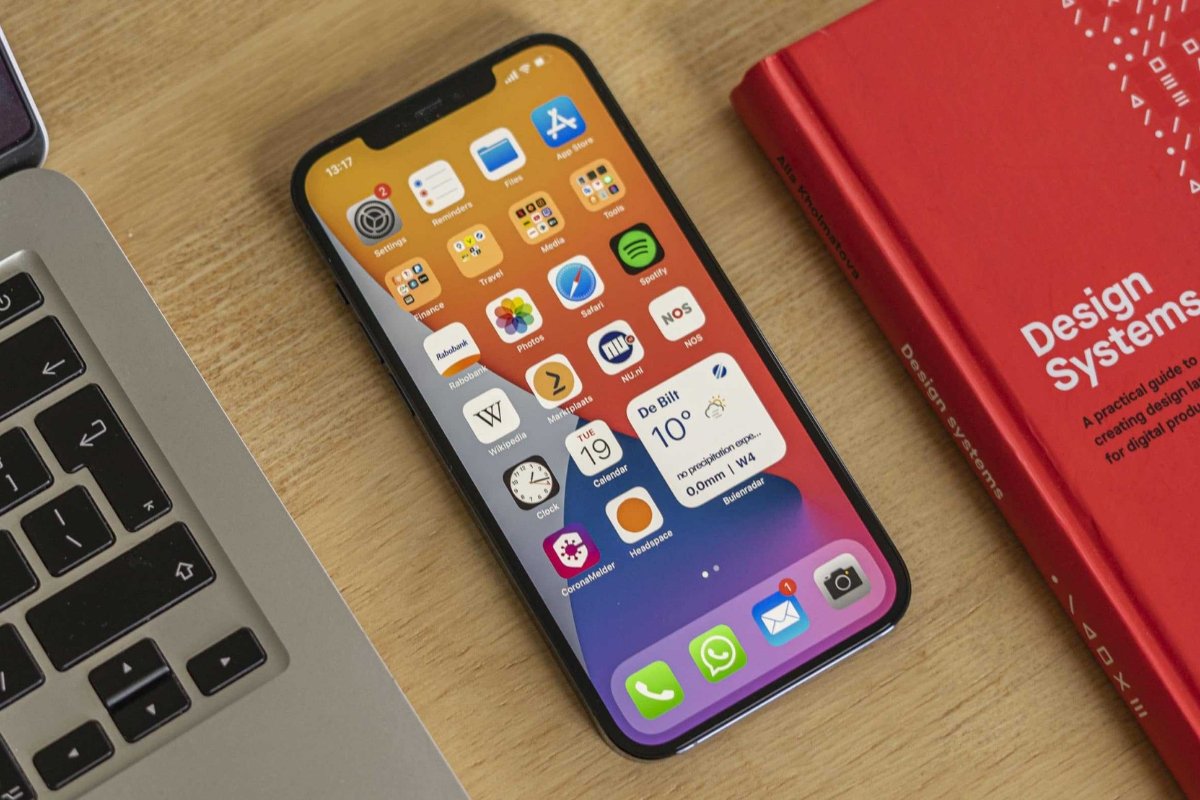 iPhone 12 Pro Max: सिर्फ 30,000 में जो कभी लग्ज़री था, अब बना आम आदमी का सपना सच