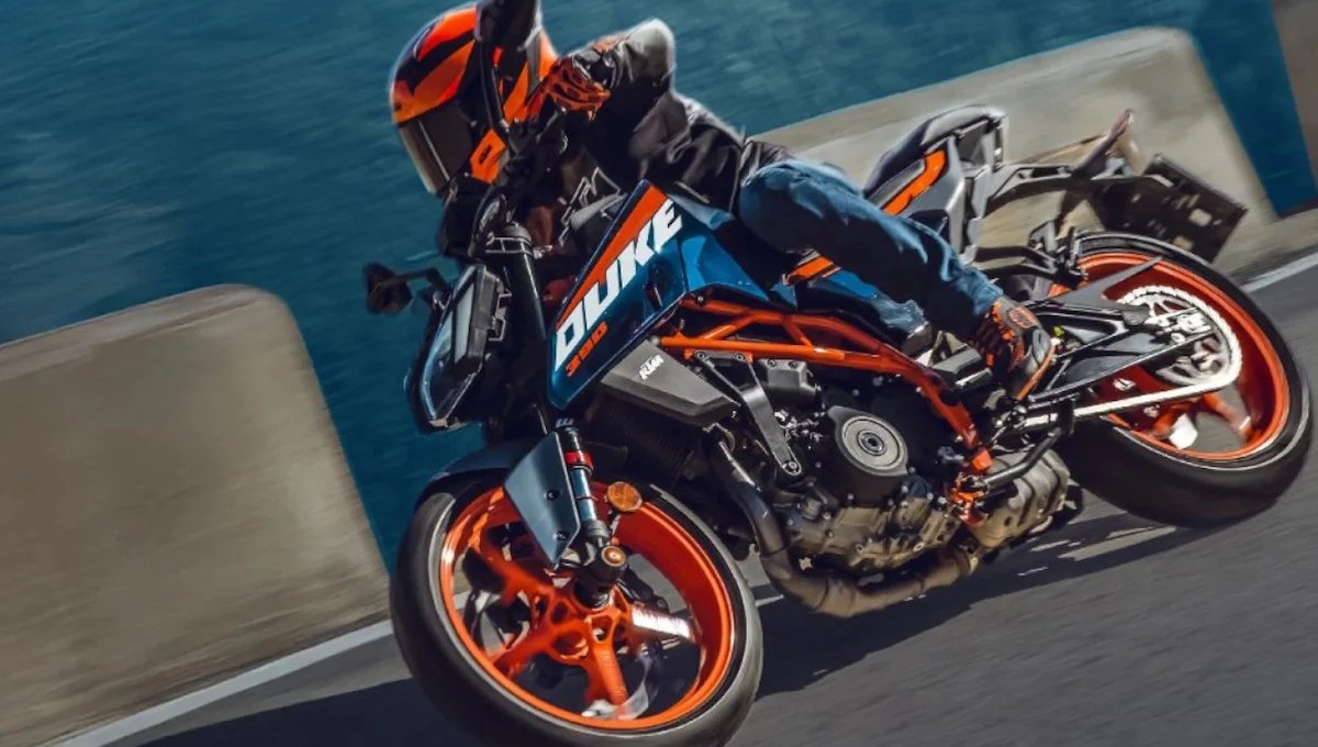 KTM 390 Duke: दमदार 45.3 बीएचपी पावर और 167 किमी/घंटा टॉप स्पीड के साथ, कीमत सिर्फ 3.10 लाख